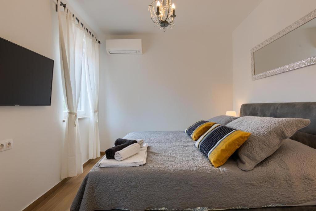 Apartments Dream In Arena 1 Pula Center Free Parking Luaran gambar