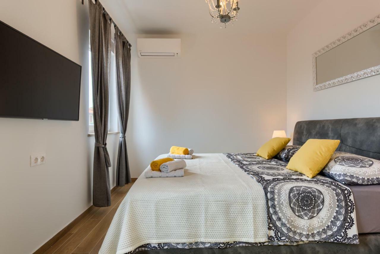 Apartments Dream In Arena 1 Pula Center Free Parking Luaran gambar
