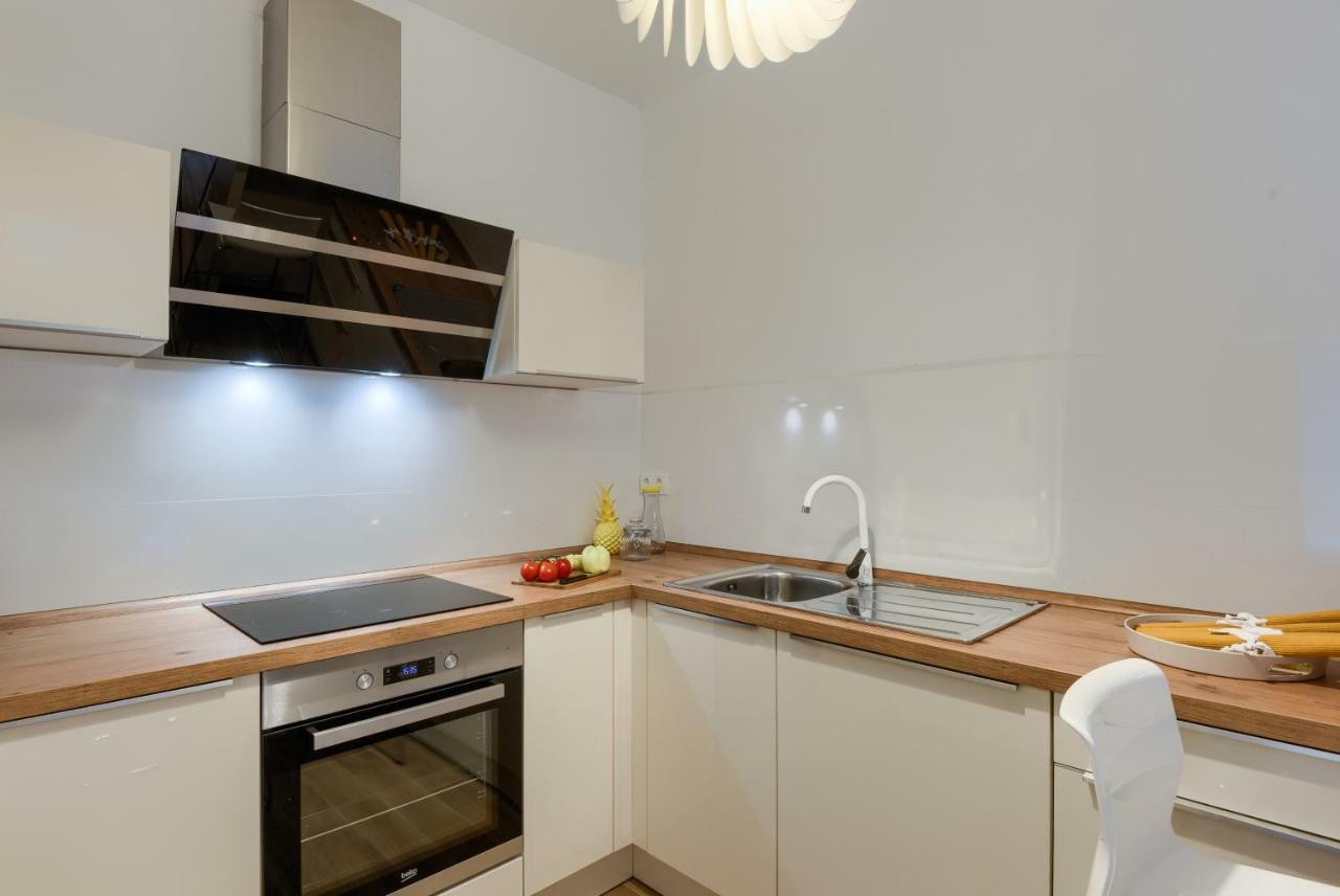 Apartments Dream In Arena 1 Pula Center Free Parking Luaran gambar
